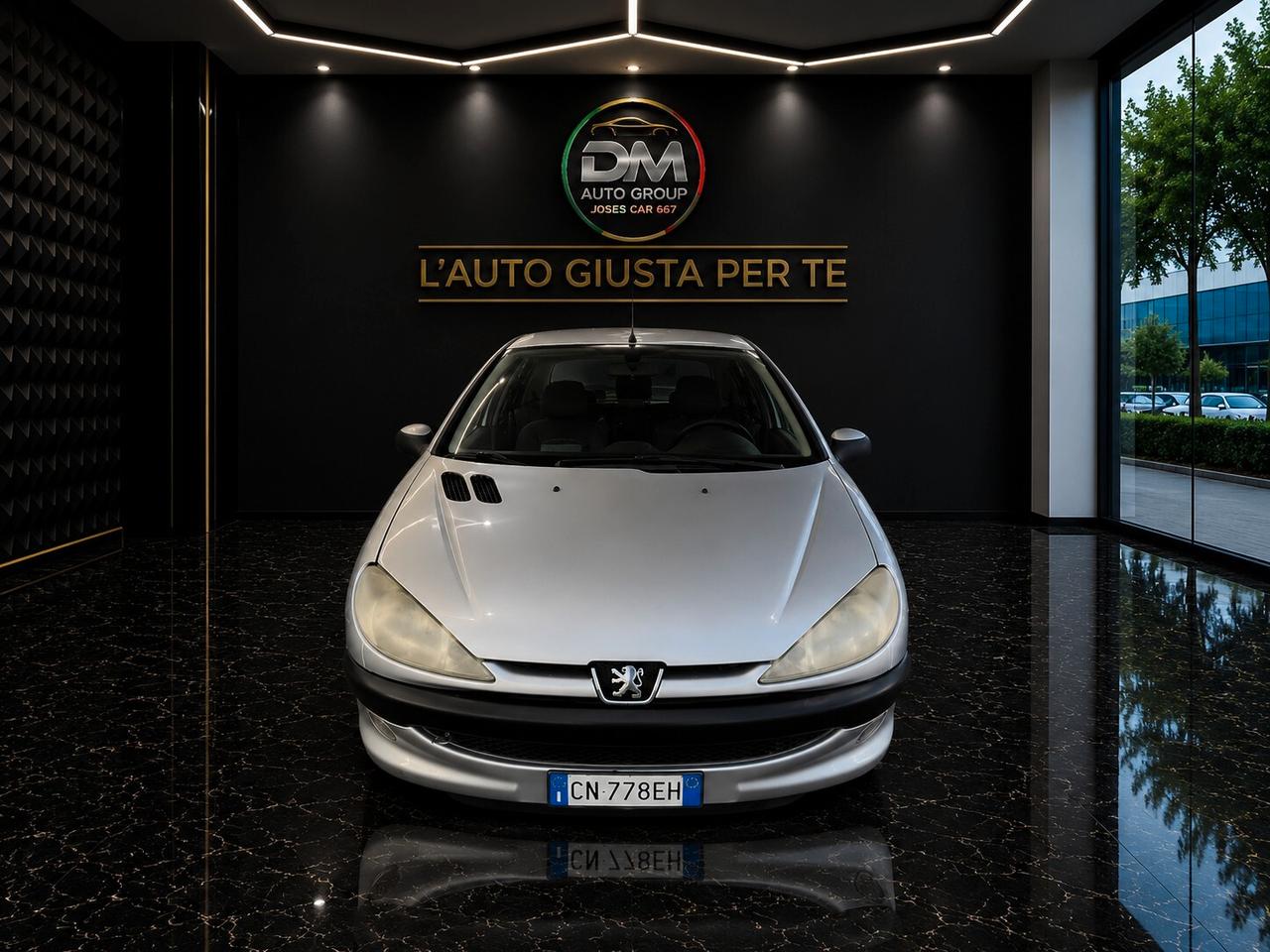 Peugeot 206 1.1 3p. XT