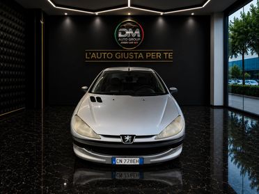 Peugeot 206 1.1 3p. XT