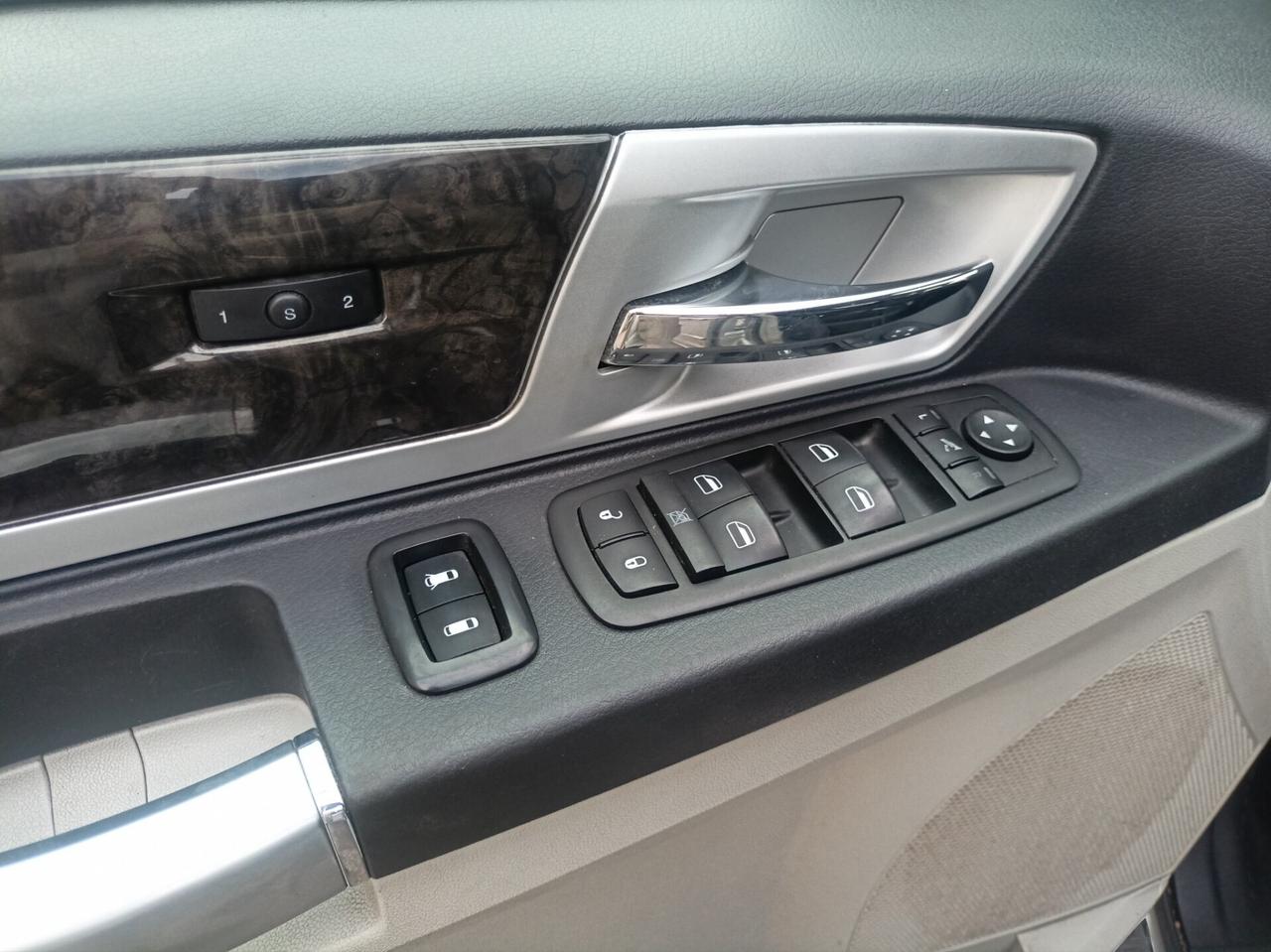 Lancia Voyager 2.8 crd