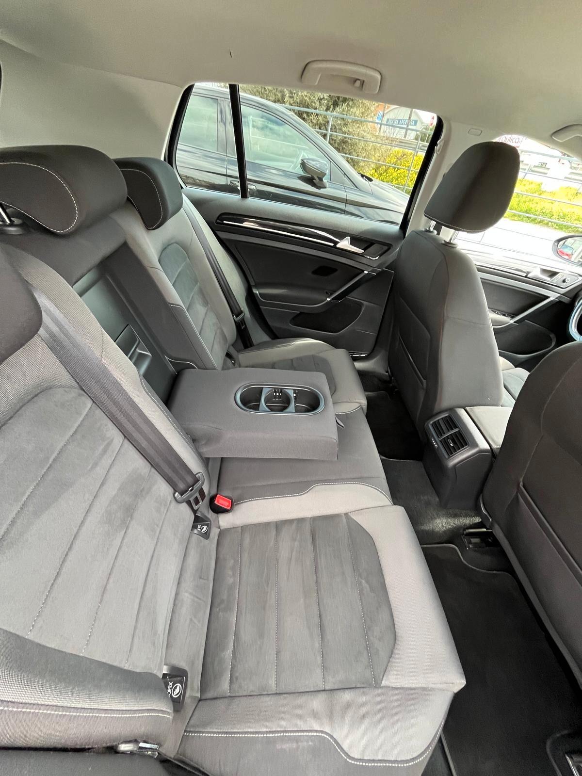 Volkswagen Golf 2.0 TDI 5p. Highline BlueMotion Technology