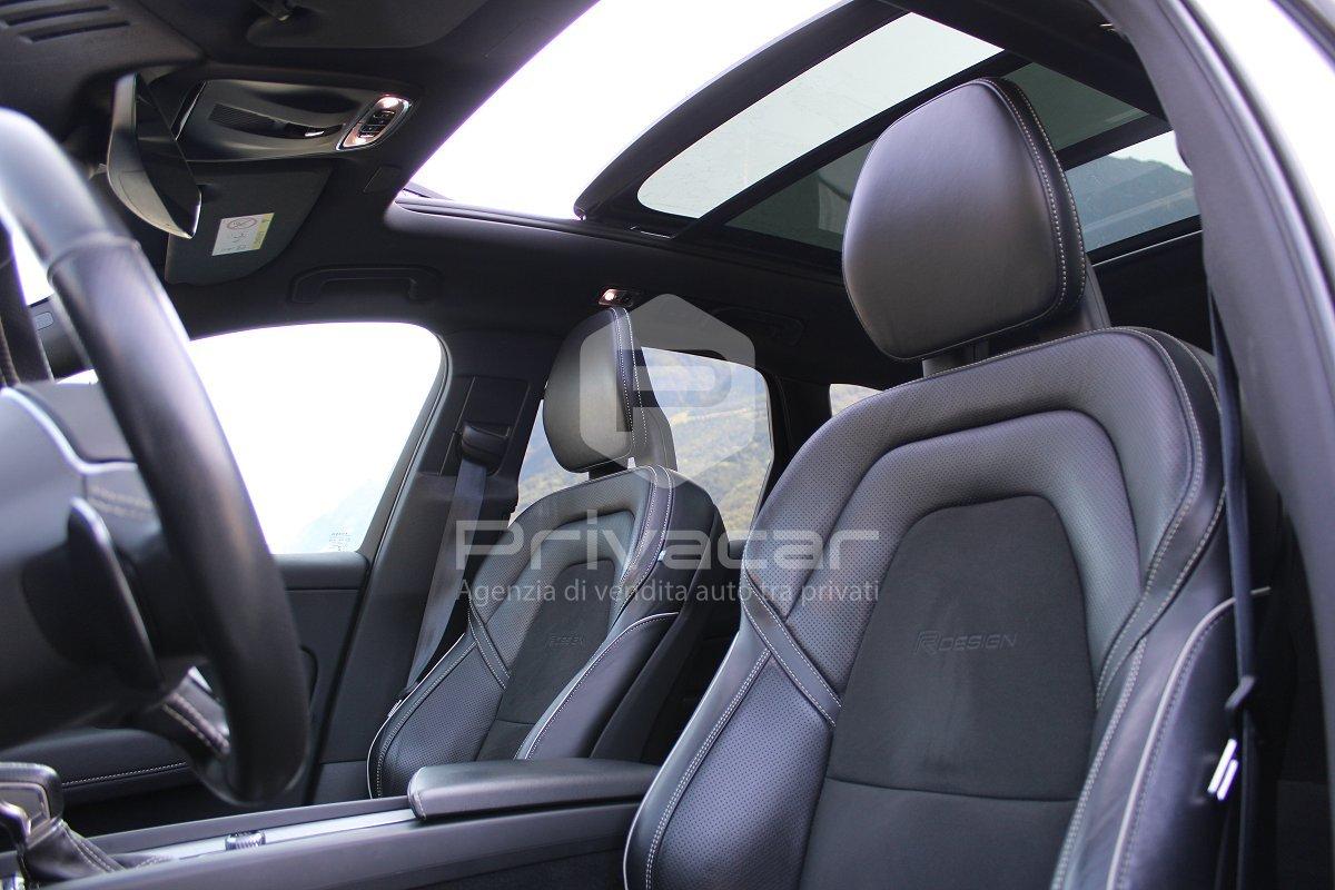VOLVO XC60 D4 AWD Geartronic R-design