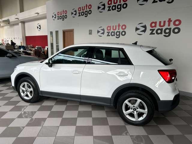 Audi Q2 30 TFSI Business Advanced