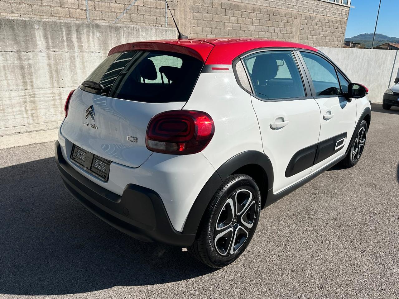 Citroen C3 1.2 puretech Shine s&s 83cv