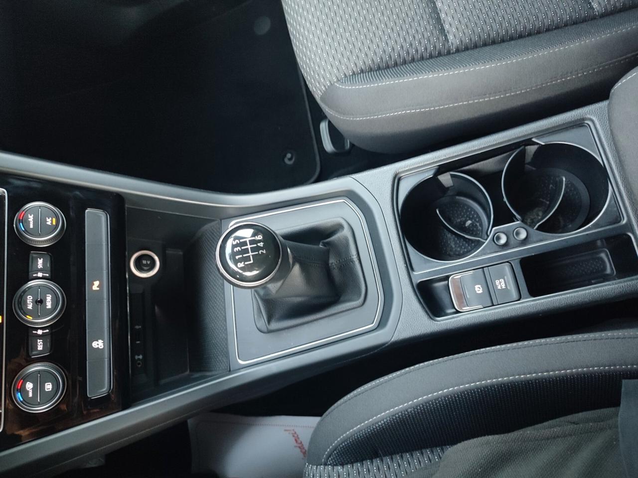 VOLKSWAGEN TOURAN 2018 DIESEL 7POSTI EURO6 POCHI KM NUOVA