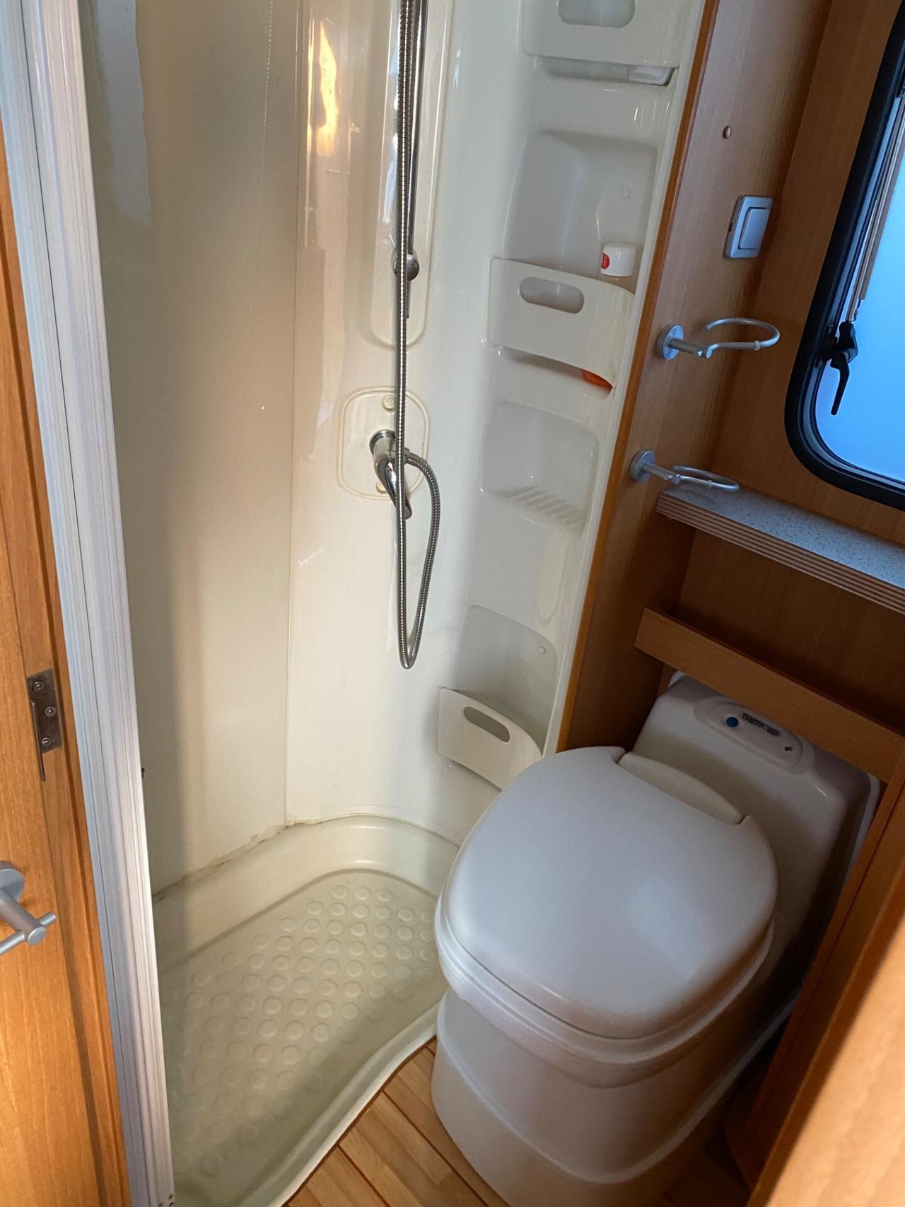 Camper mansardato Ducato 2.3d 6 posti