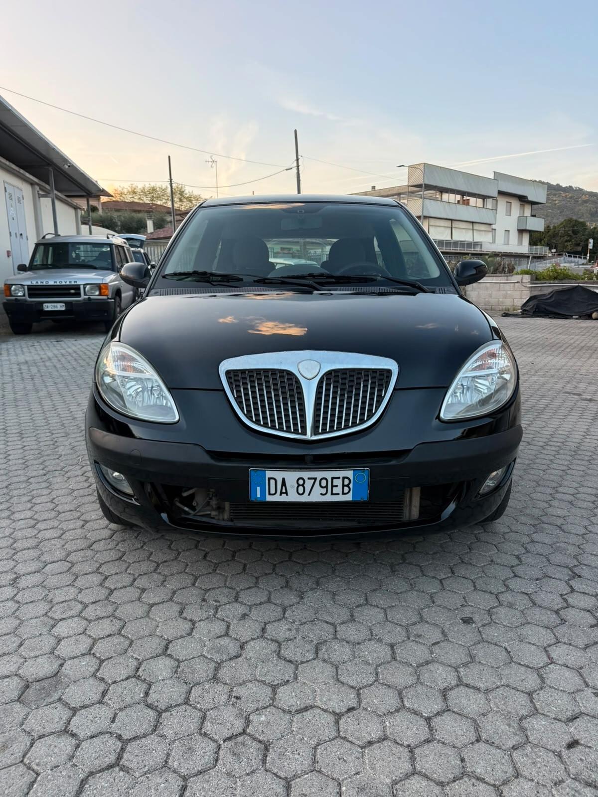 Lancia Ypsilon 1.2 Oro