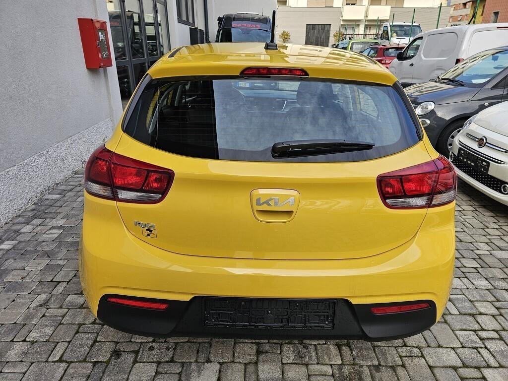 KIA Rio 1.2 style 84cv