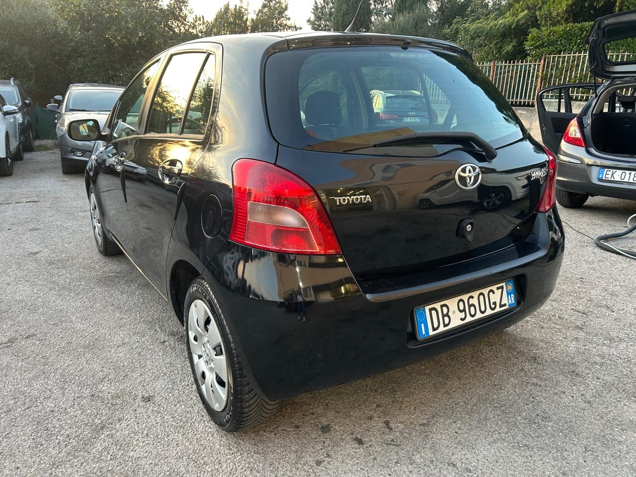 Toyota Yaris 1.0 5 porte Sol