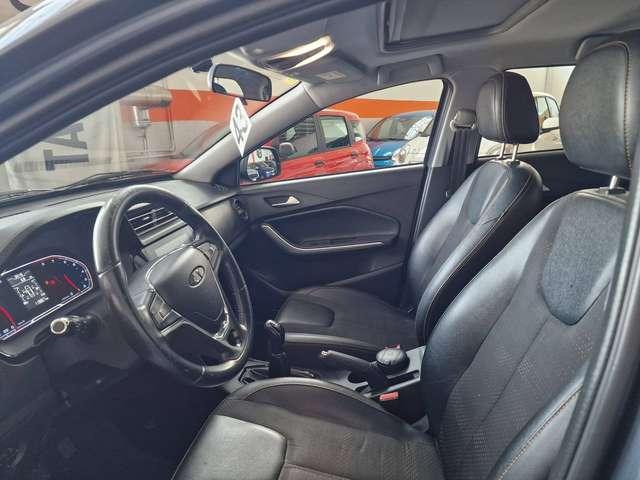 DR Automobiles DR3