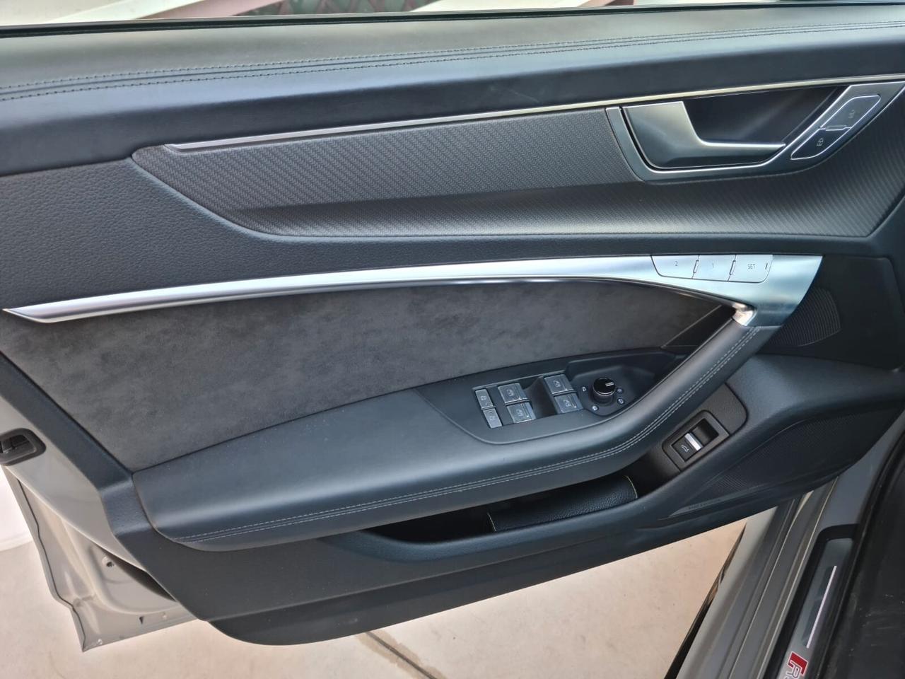 Audi RS6 Avant 4.0 dynamic race