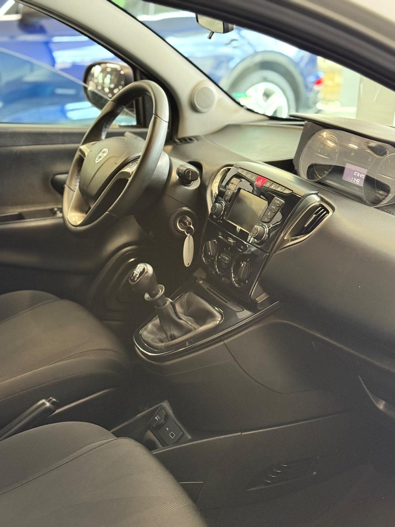 Lancia Ypsilon 1.2 69 CV 5 porte GPL Ecochic Platinum