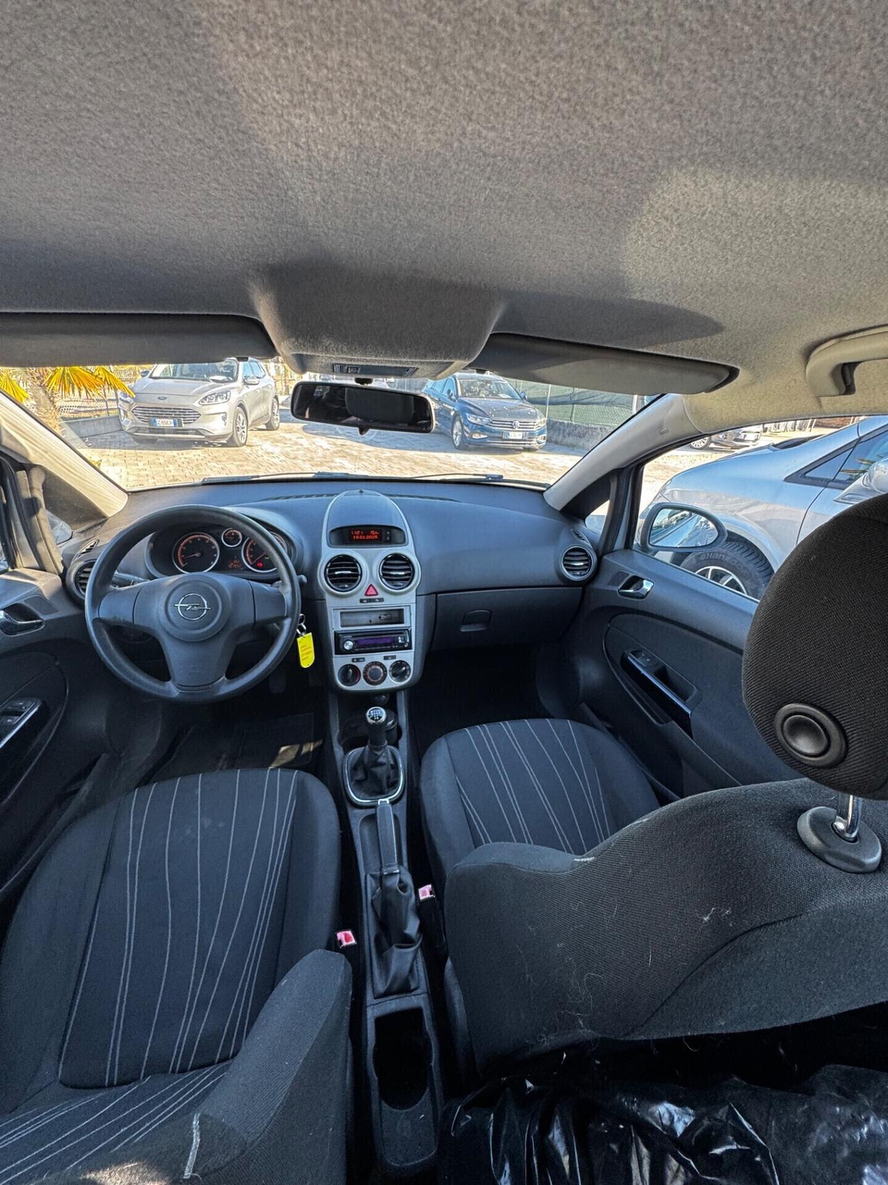 Opel Corsa 1.2 ok neopatentati pochi km 101.000