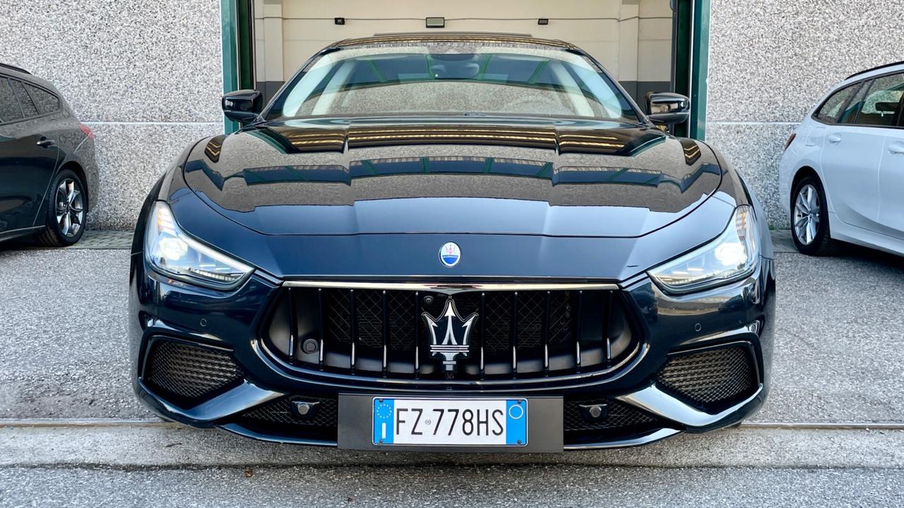 Maserati Ghibli 3.0 V6 350 cv Gransport Carbon Pack