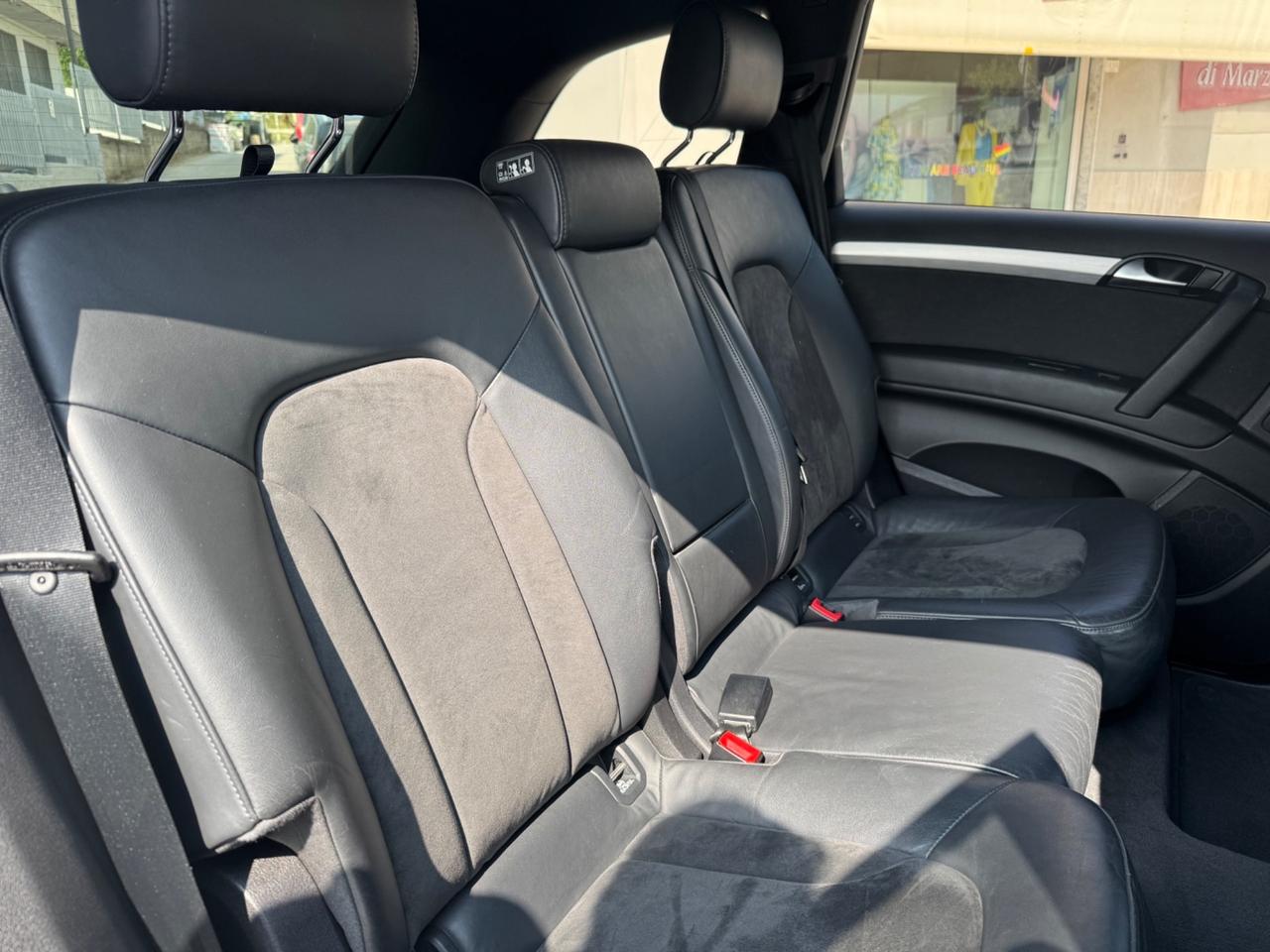 Audi Q7 4.2 V8 TDI quattro tiptronic