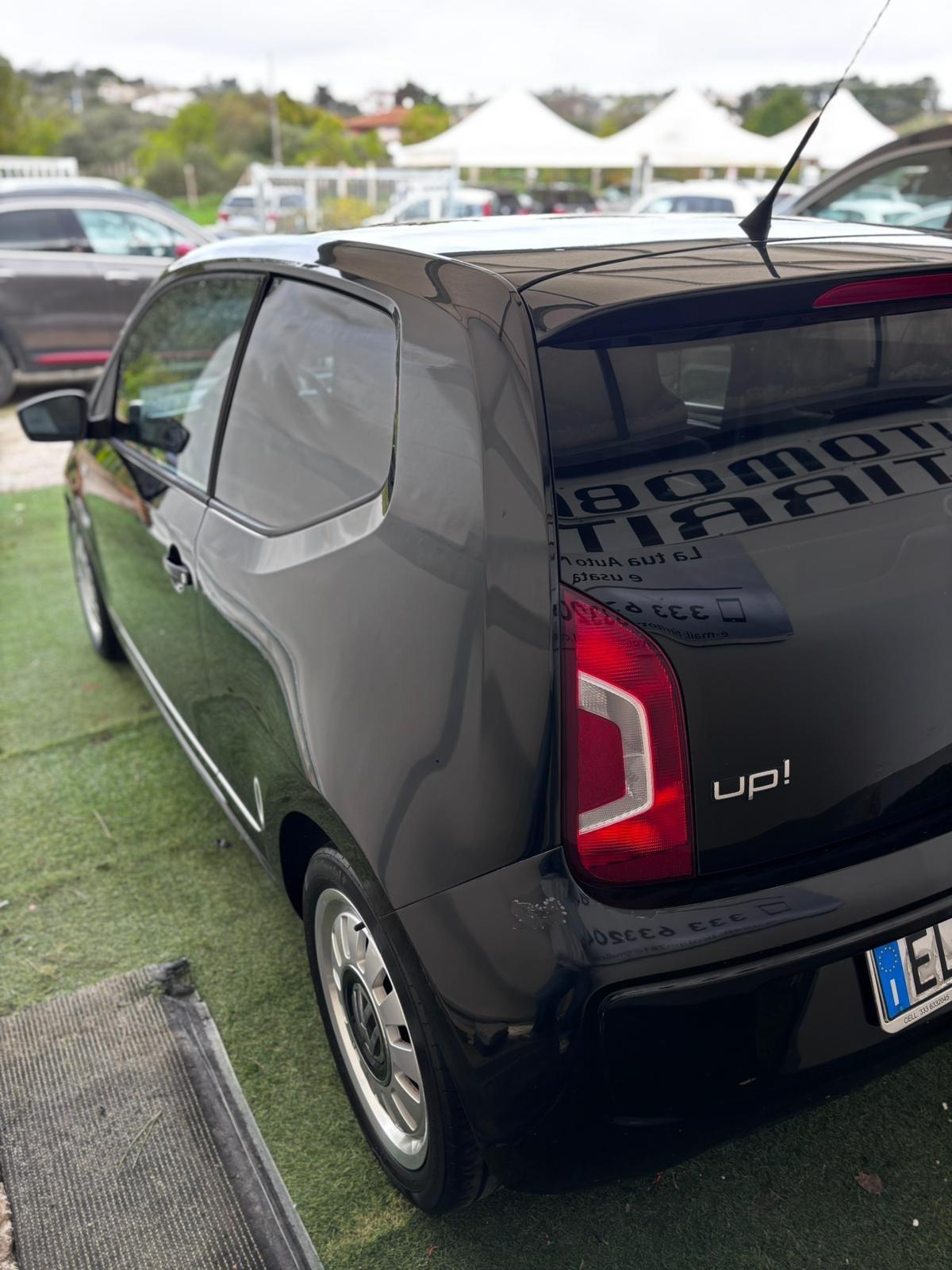 Volkswagen up! 1.0 75 CV high