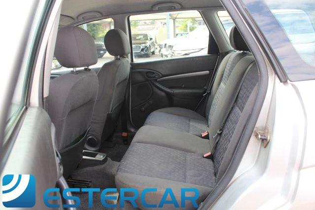 FORD Focus 1.6i 16V cat SW Ghia