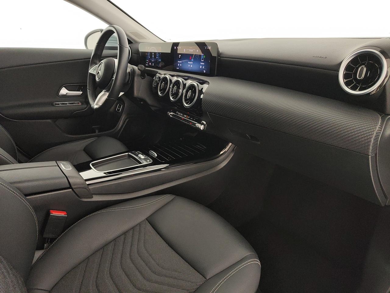 Mercedes-Benz CLA Shooting Brake 180 d Advanced auto