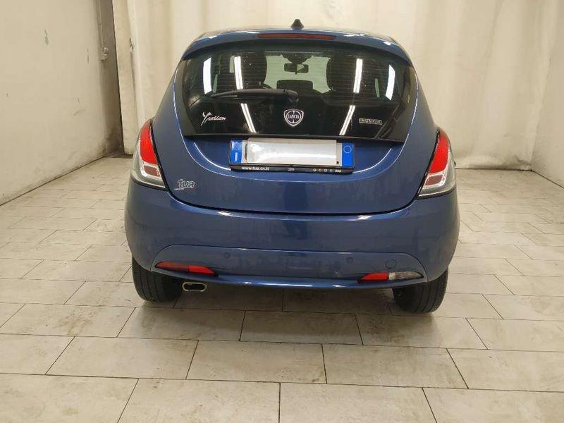 Lancia Ypsilon 1.0 firefly hybrid Gold s&s 70cv