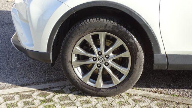 TOYOTA RAV 4 2.0 D-4D 2WD 143cv, versione "Lounge", Garanzia..