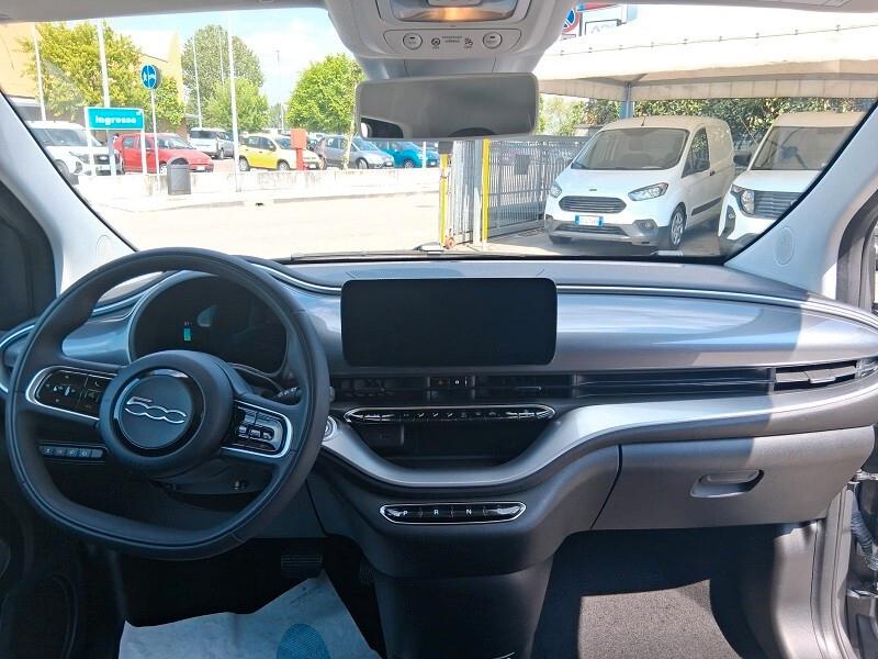 Fiat 500 500e Berlina 42 kWh Icon (301)