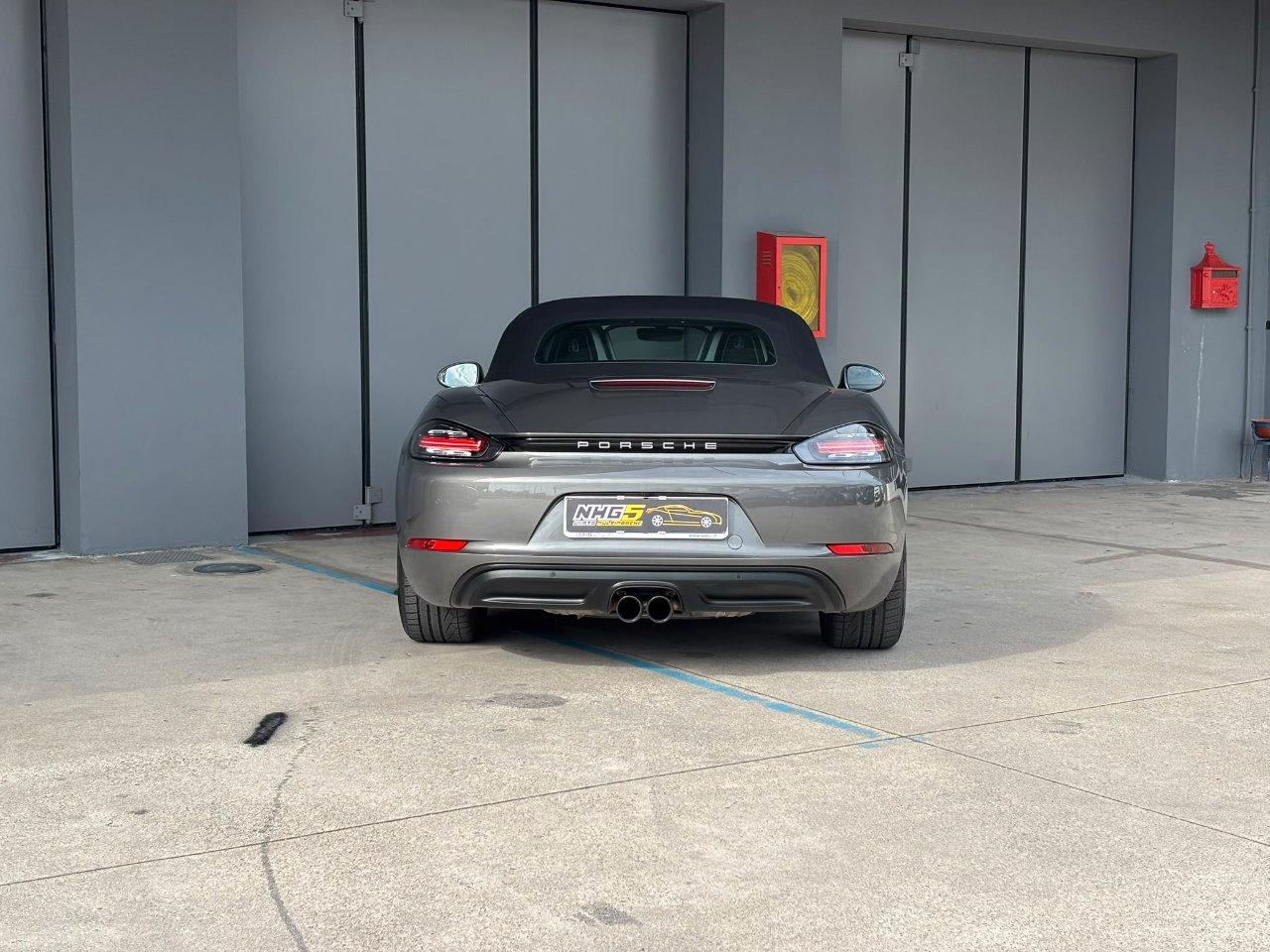 Porsche 718 Boxster