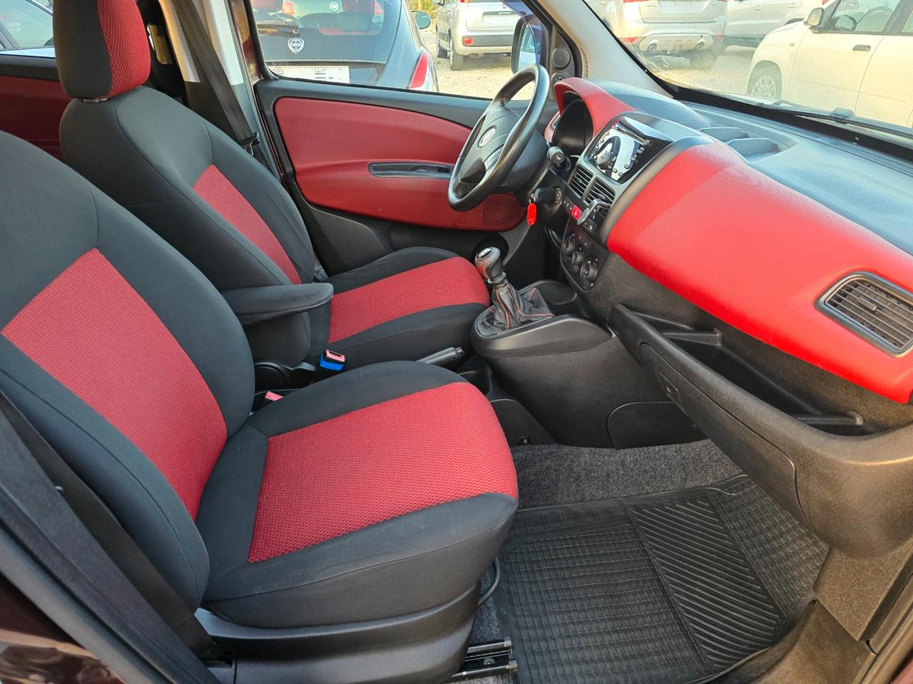 Fiat Doblo Doblò 1.6 5 posti