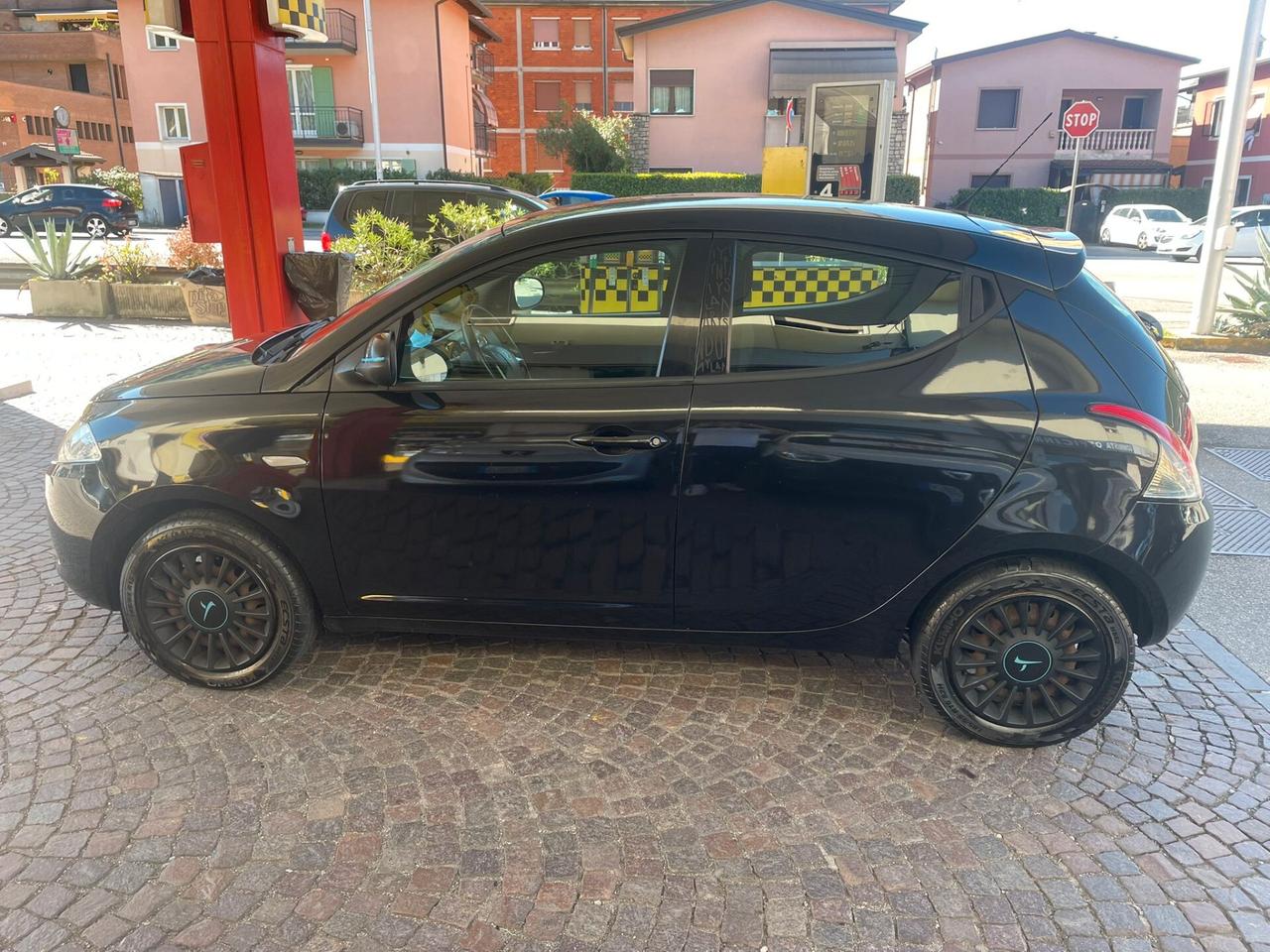 Lancia Ypsilon 1.2 69 CV 5 porte Elefantino