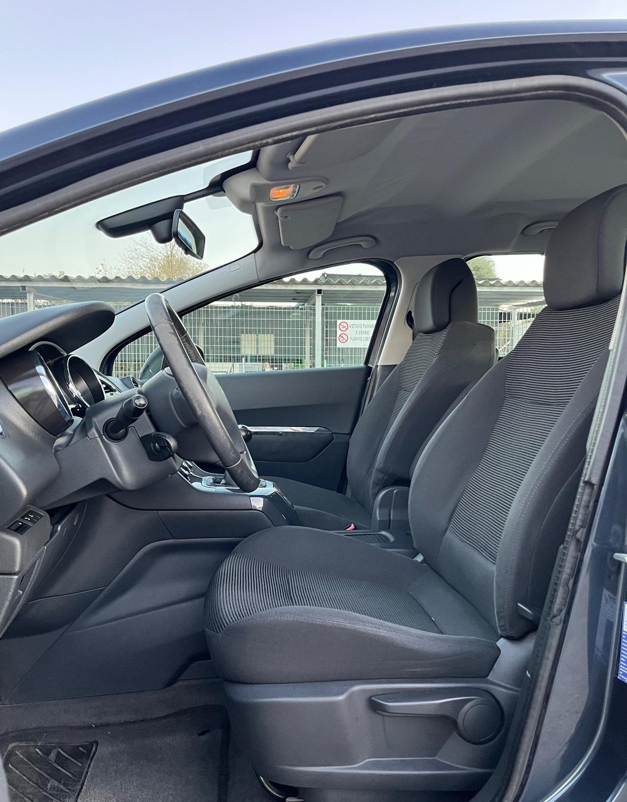 Peugeot 5008 1.6 HDi 112CV Business