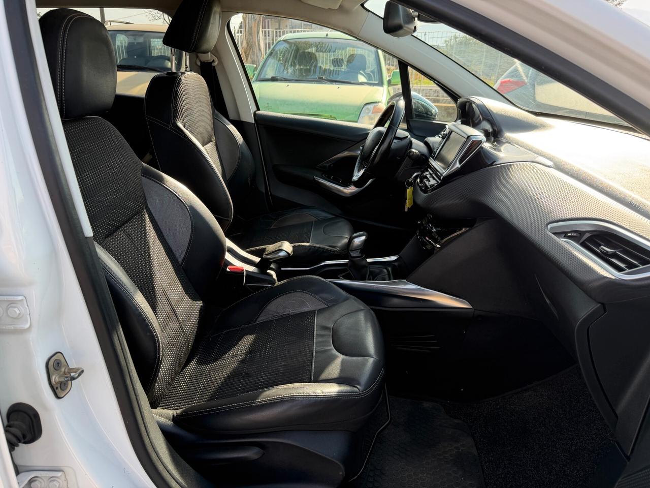 PEUGEOT 2008 ANNO 2014 1.2 BENZINA 82 CV