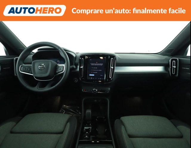 VOLVO XC40 B3 automatico Plus Dark