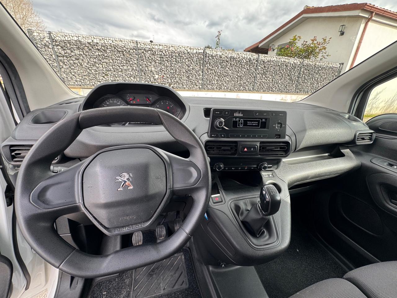 peugeot partner