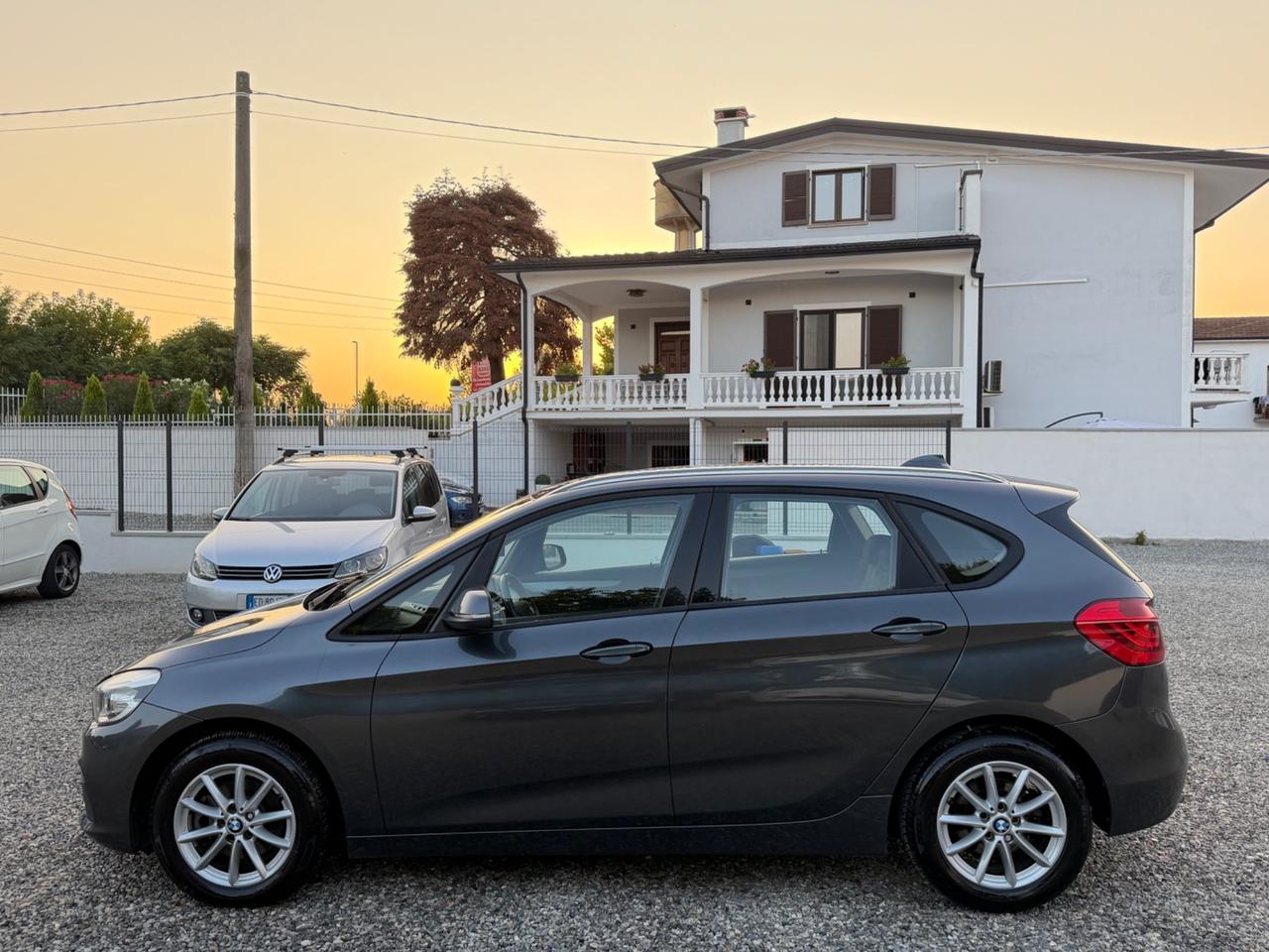 Bmw 2er Active Tourer 218d Advantage