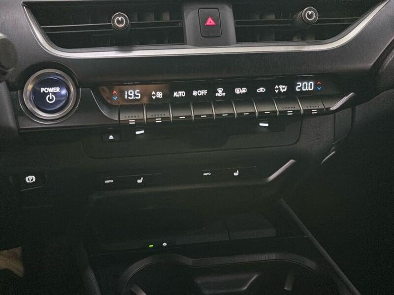 Lexus UX Hybrid Luxury 2WD