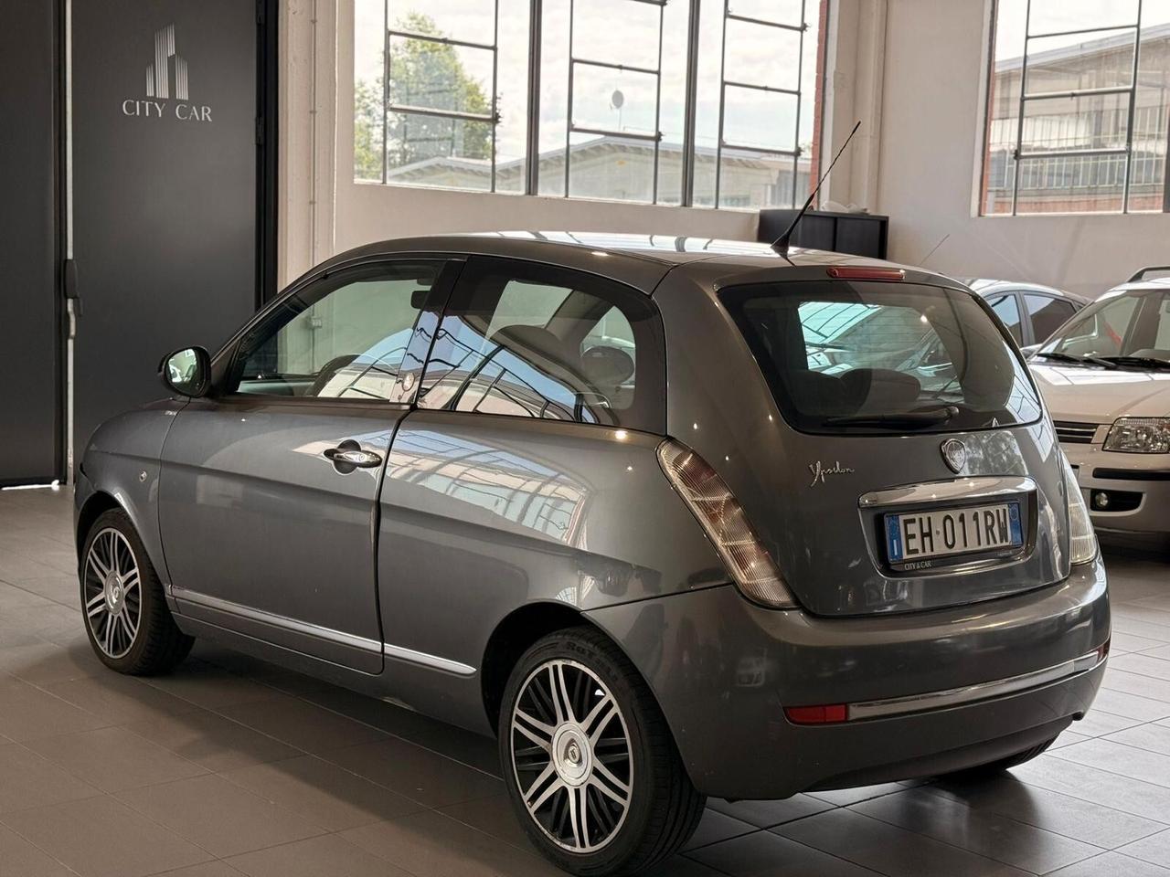 Lancia Ypsilon 1.4 Diva Ecochic GPL