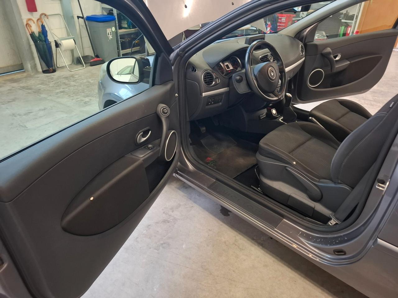 Renault Clio 1.2 16V 3 porte Dynamique