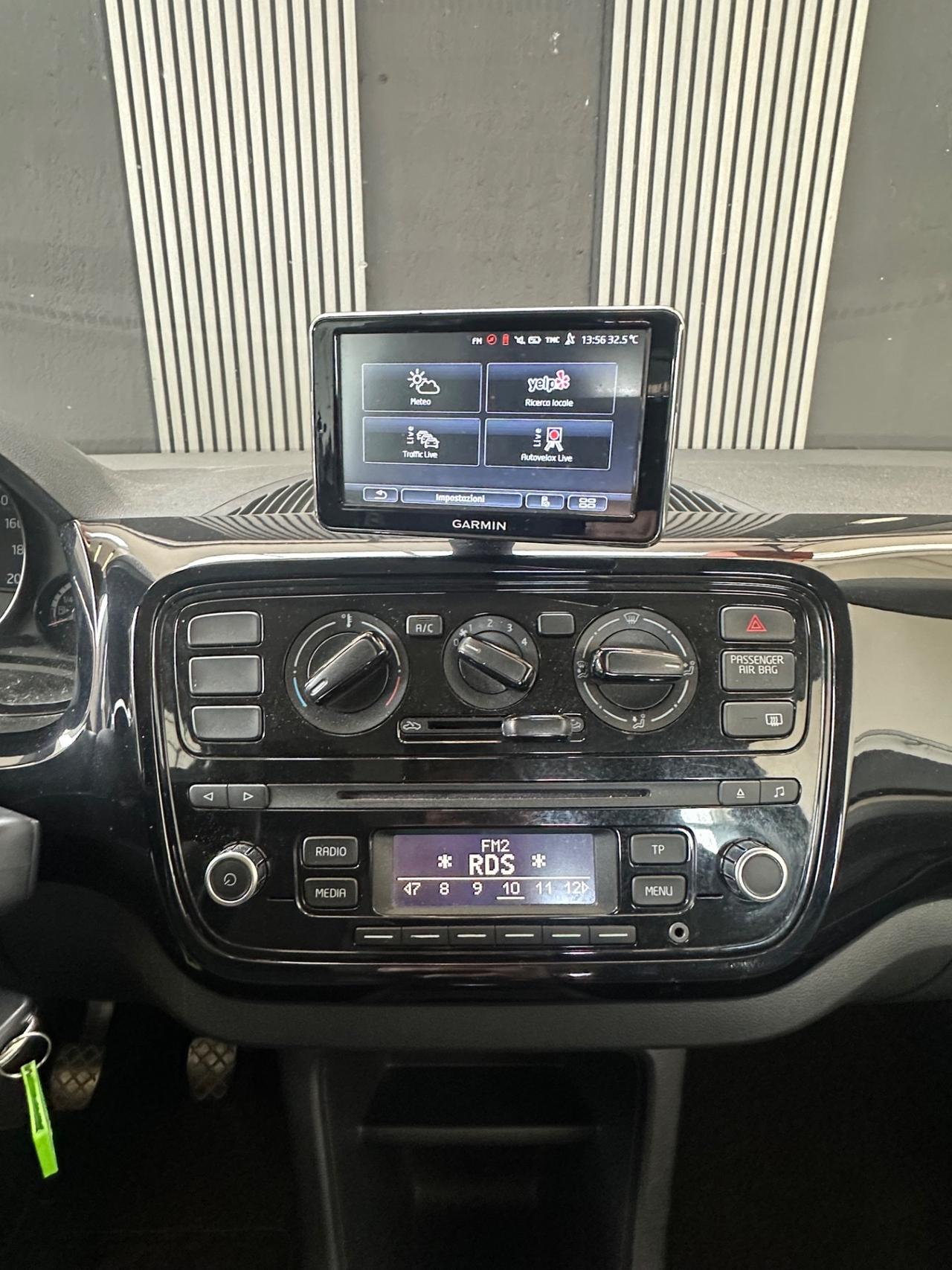 Volkswagen up! 1.0 3p. take up!