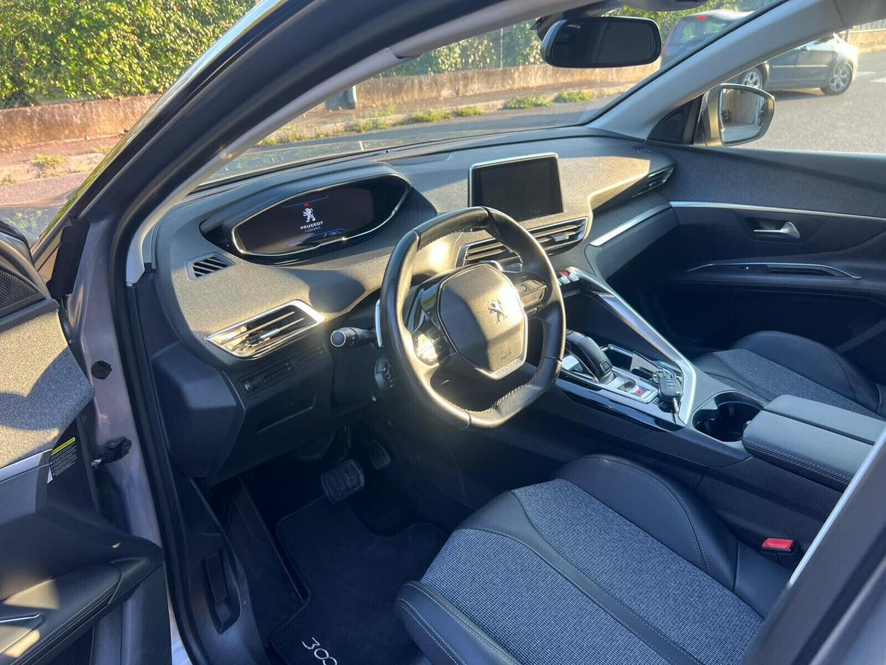 Peugeot 3008 BlueHDi 130 S&S EAT8 Allure