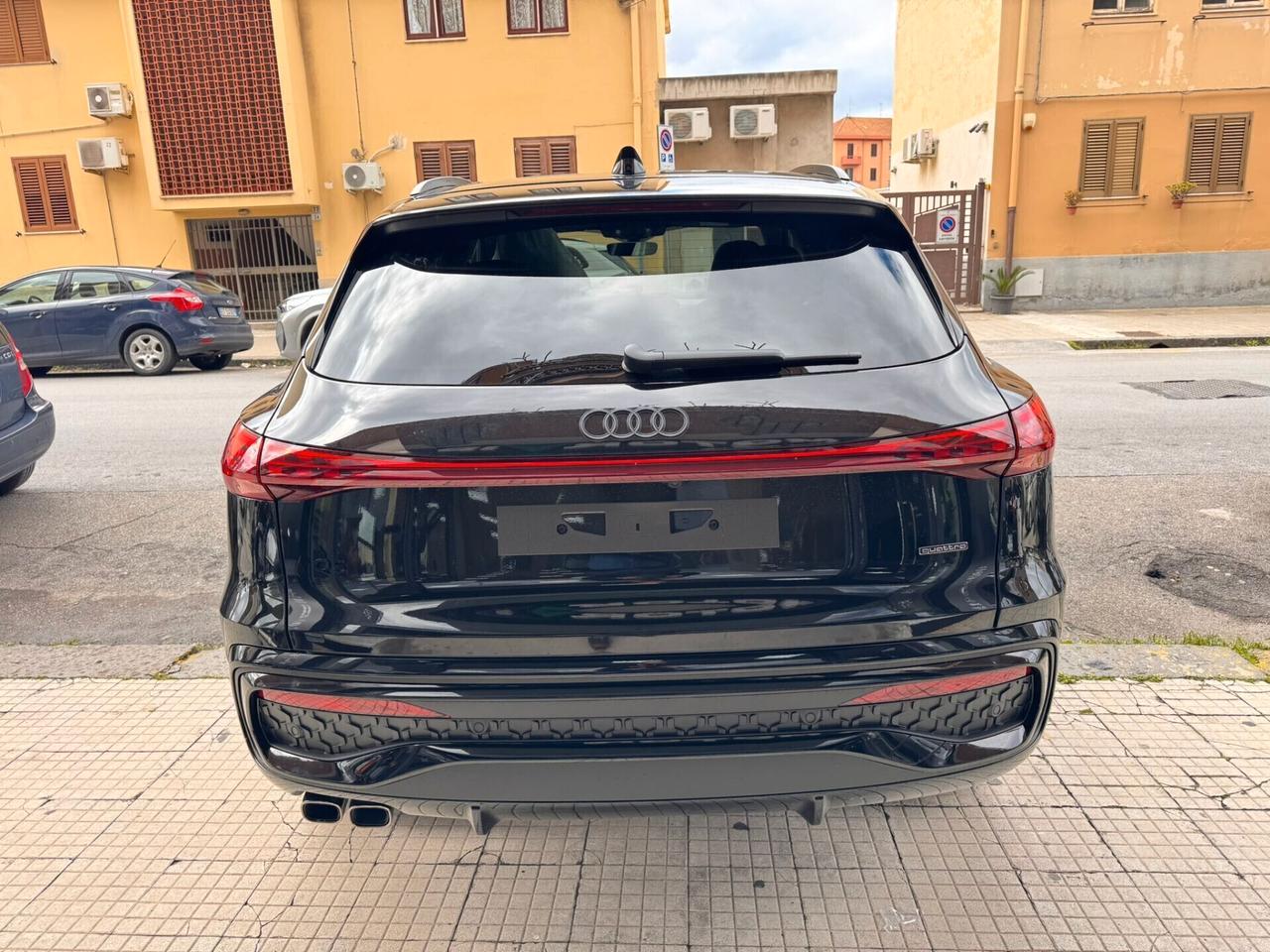 Audi Q5 2.0 TDI mhev S-LINE 204cv REGIME IVA ESPOSTA