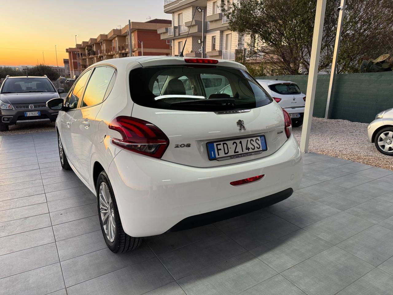 Peugeot 208 BlueHDi 75 5 porte Allure