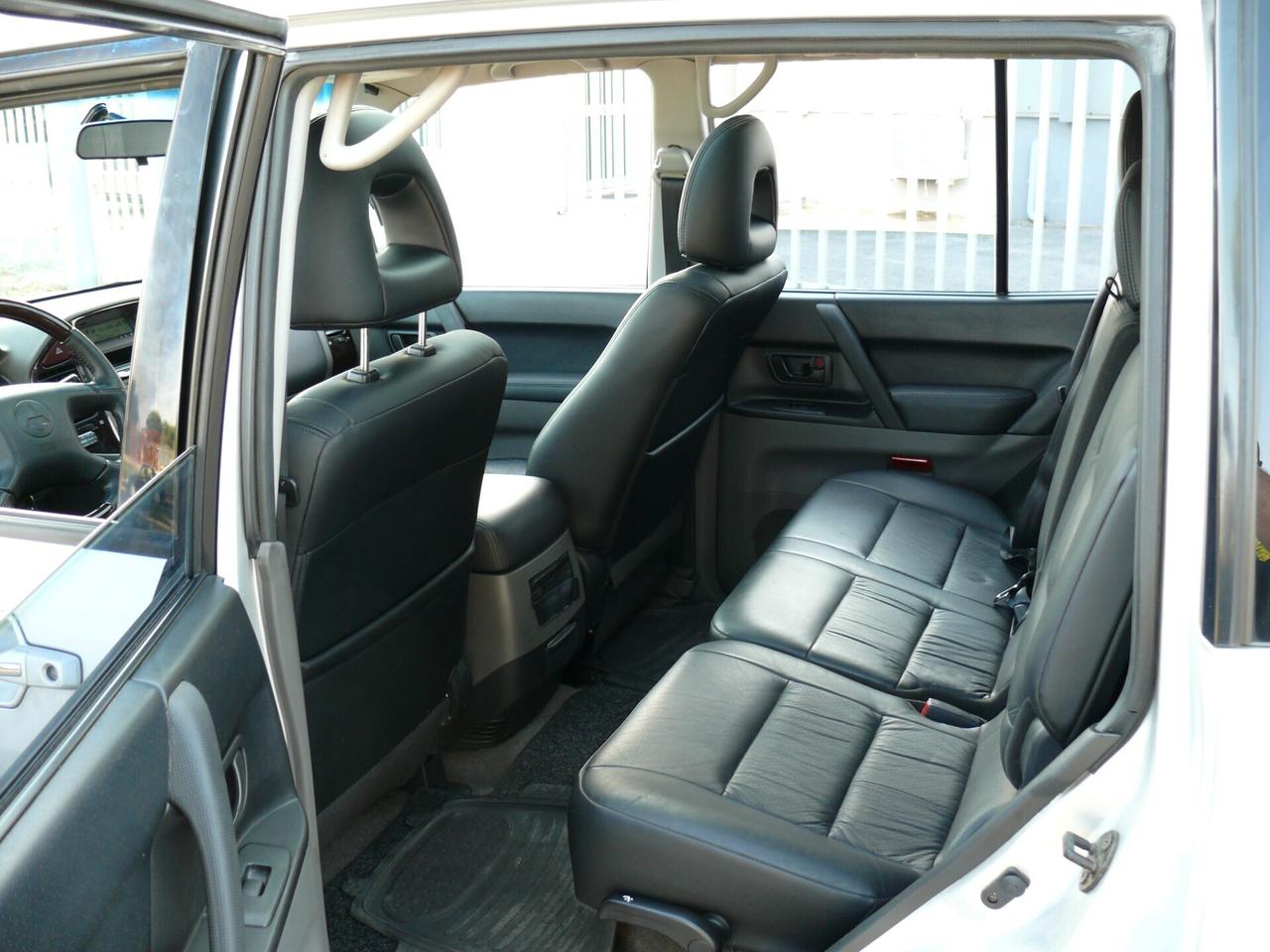 Mitsubishi Pajero 3.2 16V DI-D 5p. GLS2 Autocarro