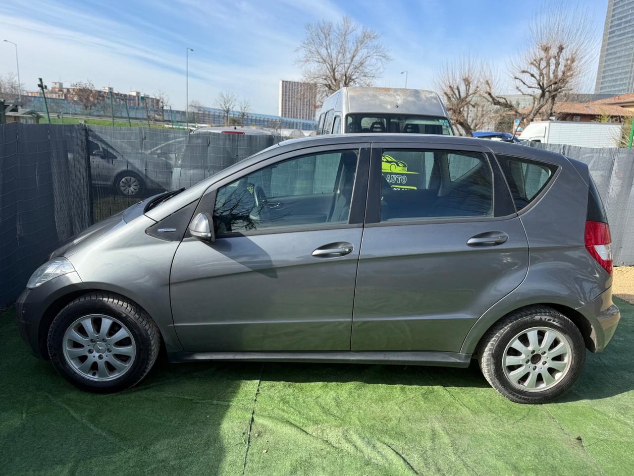 Mercedes CLASSE A 160 BENZINA 2011 BLUEFFICENCY NEOPATENTATI