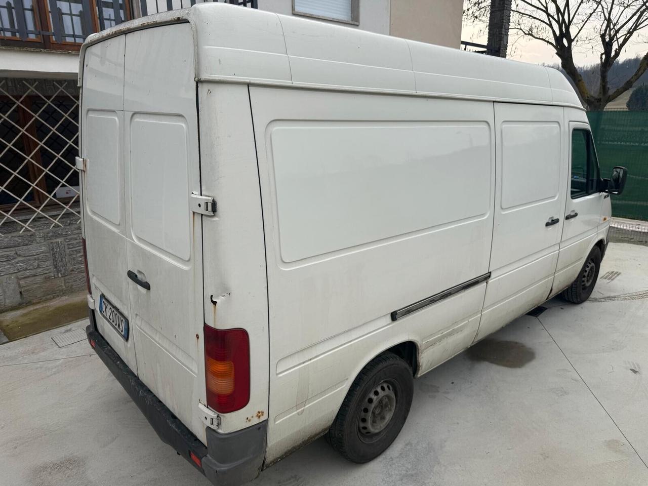 VOLKSWAGEN LT 35 2.5 TDI DEL 2003 16.000 KG DI PORTATA BEN FUNZIONANTE