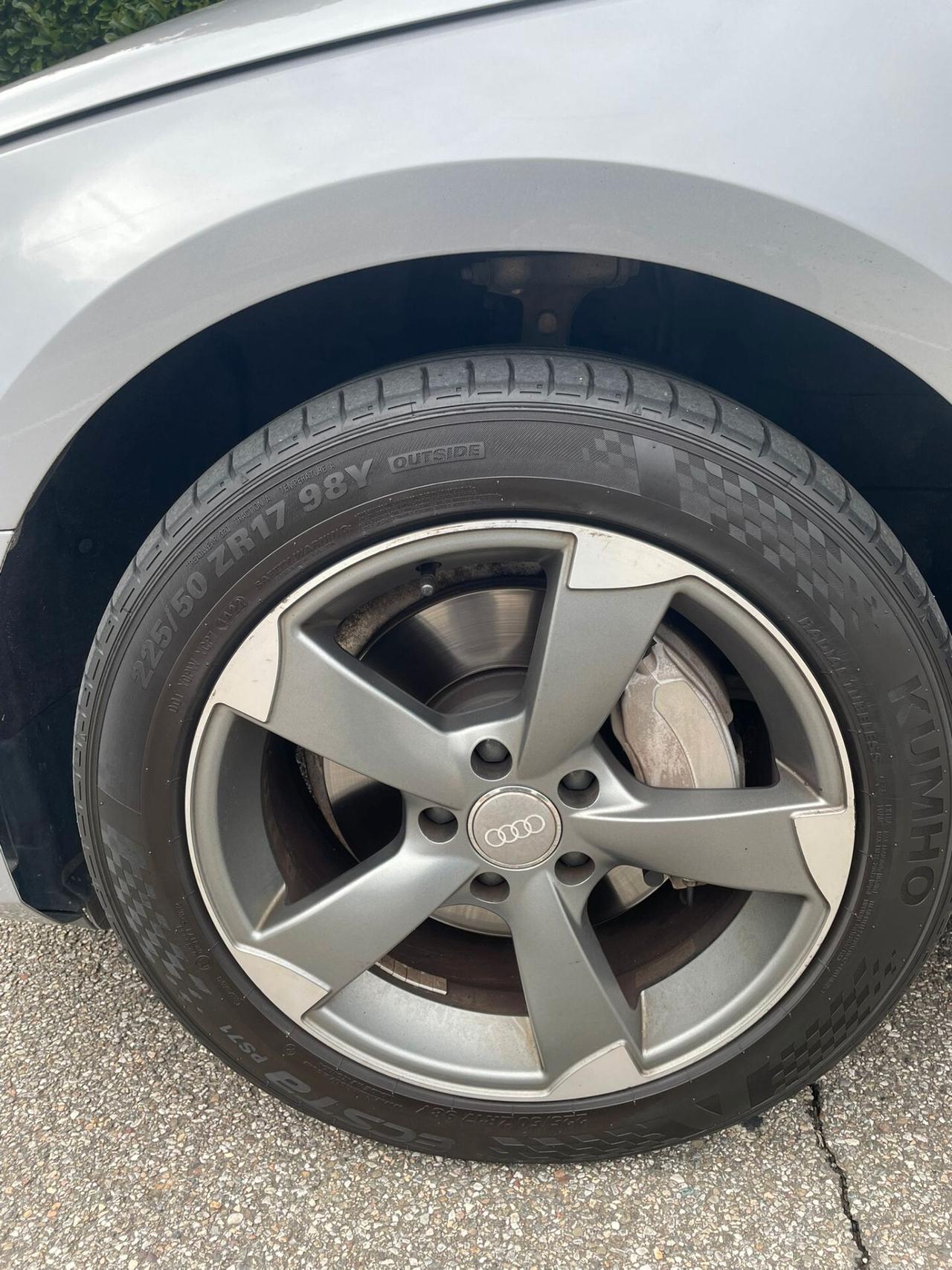 Audi A4 Avant 3.0 TDI S tronic