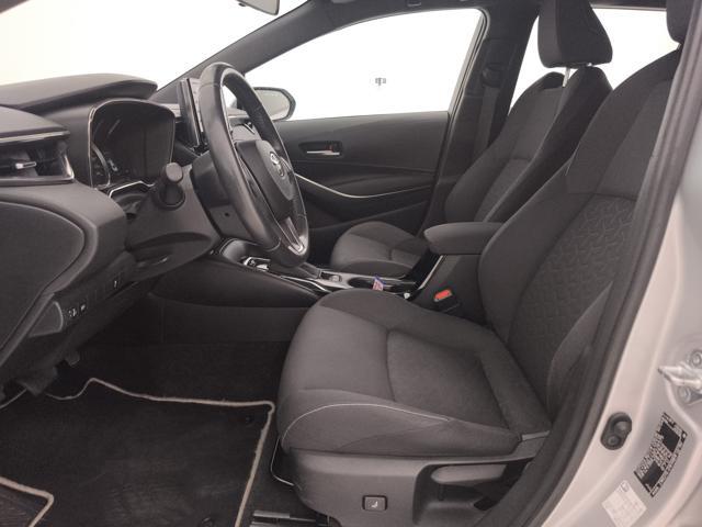 TOYOTA Corolla 1.8h Business cvt
