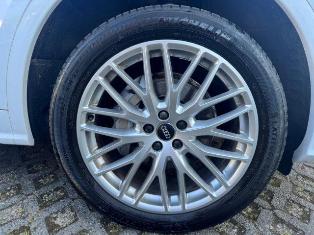 AUDI Q5 2.0 TDI QUATTRO S tronic Bus. Design