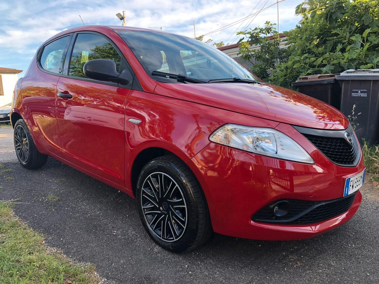 Lancia Ypsilon 1.2 69 CV 5 porte Gold KM 30000