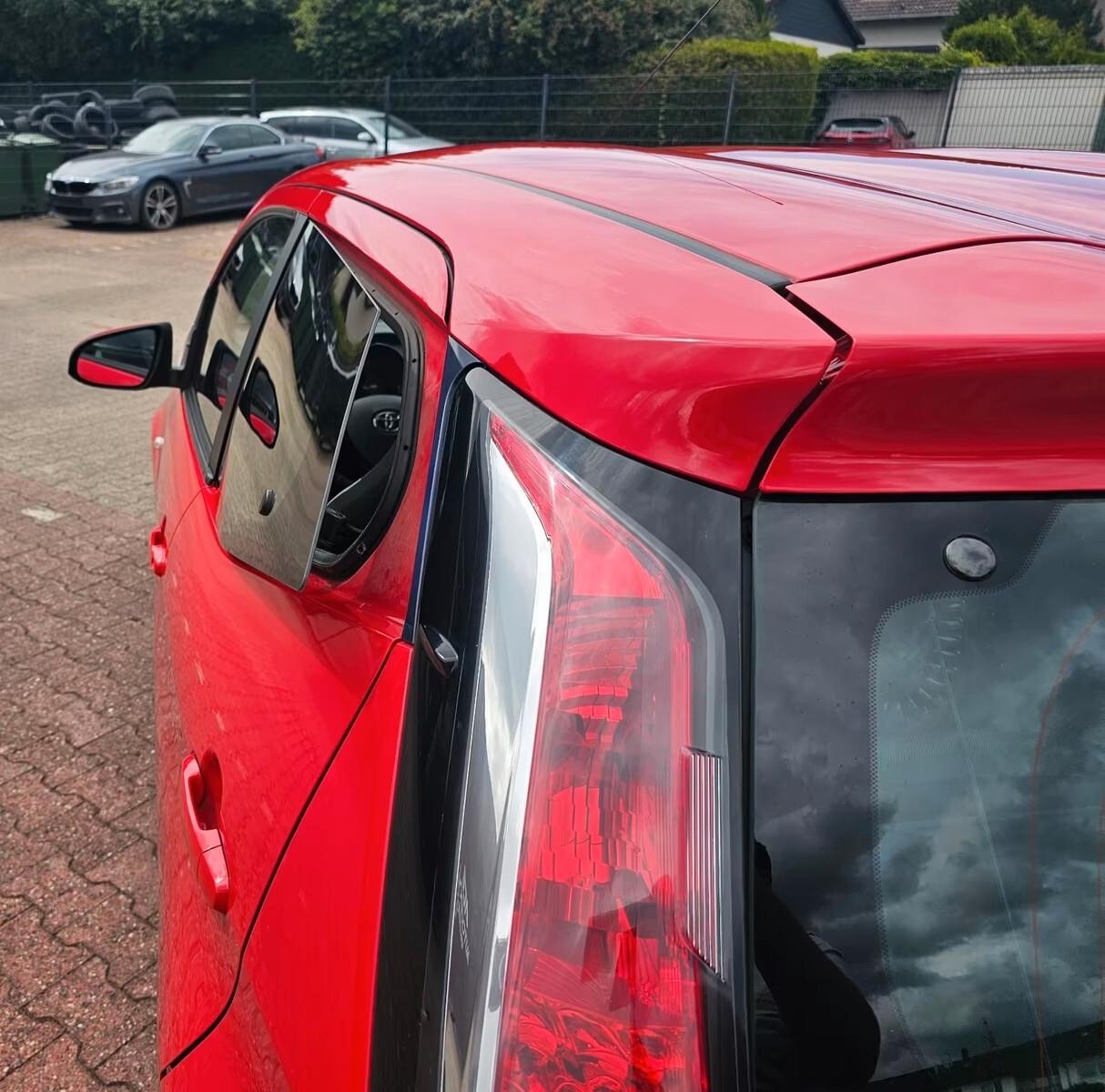 Toyota Aygo 1.0 VVT-i 69 CV 5 porte x-play