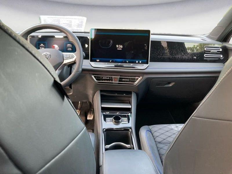 Volkswagen Tiguan 2.0 TDI 142KW SCR R-Line DSG 4MOTION DCC HEAD-UP CAMERA