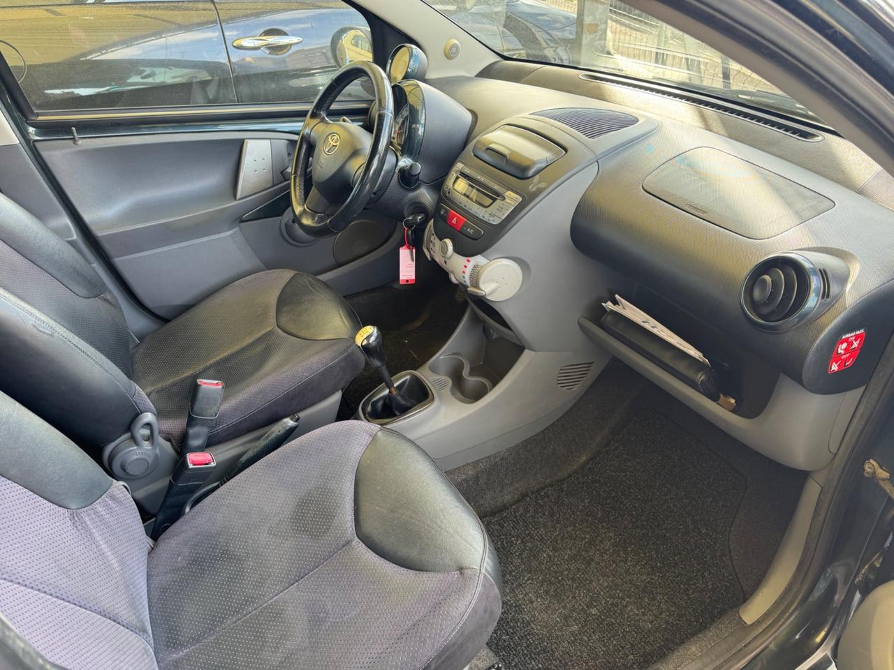 Toyota Aygo 1.0 12V VVT-i 5 porte Deep Ocean Connect