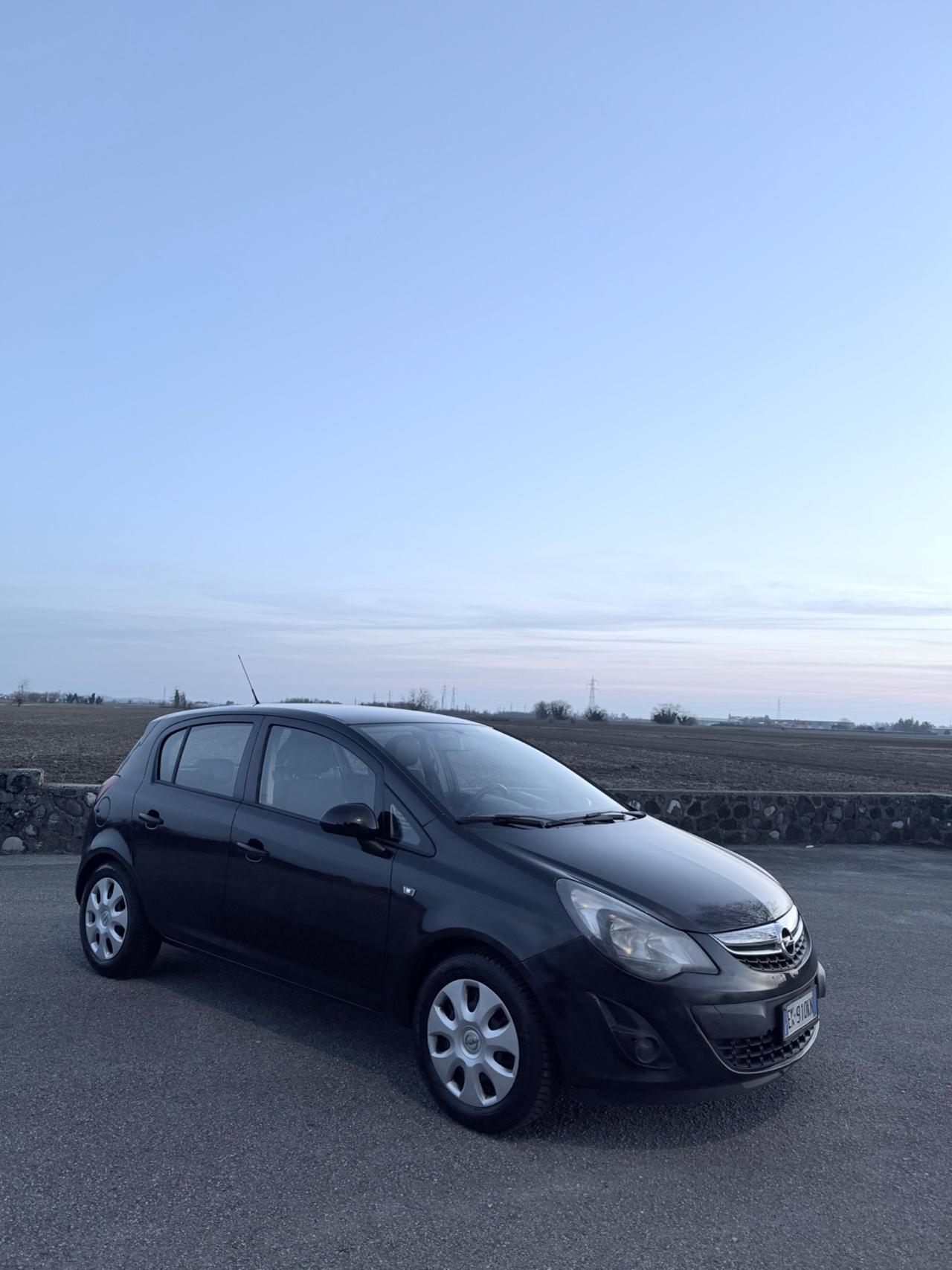 Opel Corsa 1.2 5 porte